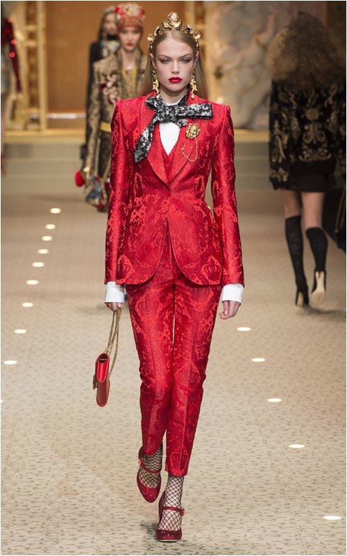 Cả Milan choáng ngợp với những nữ thần Dolce & Gabbana